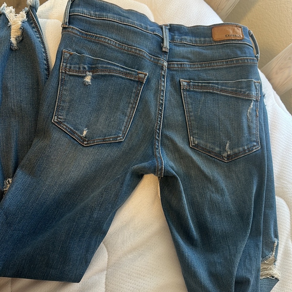 Express jeans!! So cute and comfortable!